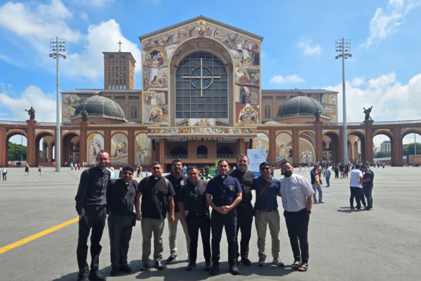 Jóvenes religiosos de Santa Cruz se reúnen en Brasil